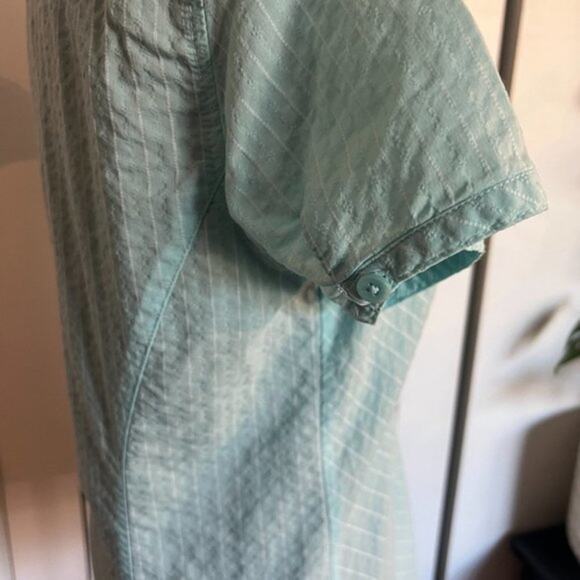 Columbia Women's Short Sleeve Button Down Top - Size Small - Picture 5 of 9